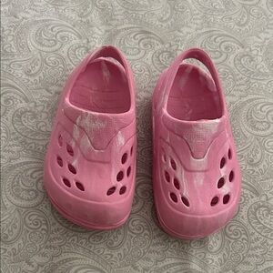 Kids and white Vibrant Pink Water Shoes